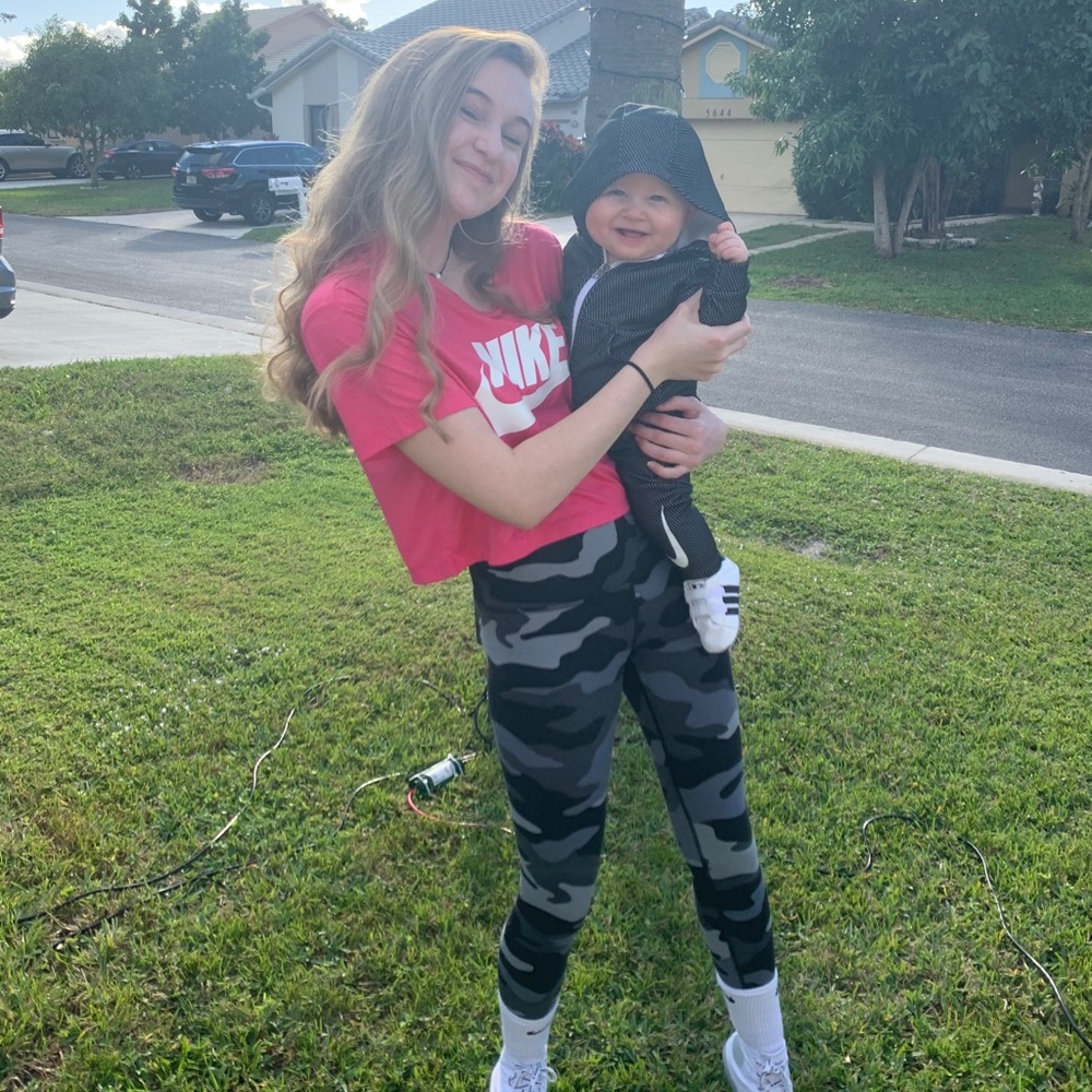 Meet your Posher, Hailey